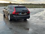 Volvo V90 D4 Momentum Pro Geartronic Momentum Pro - schwarze Volvo V90