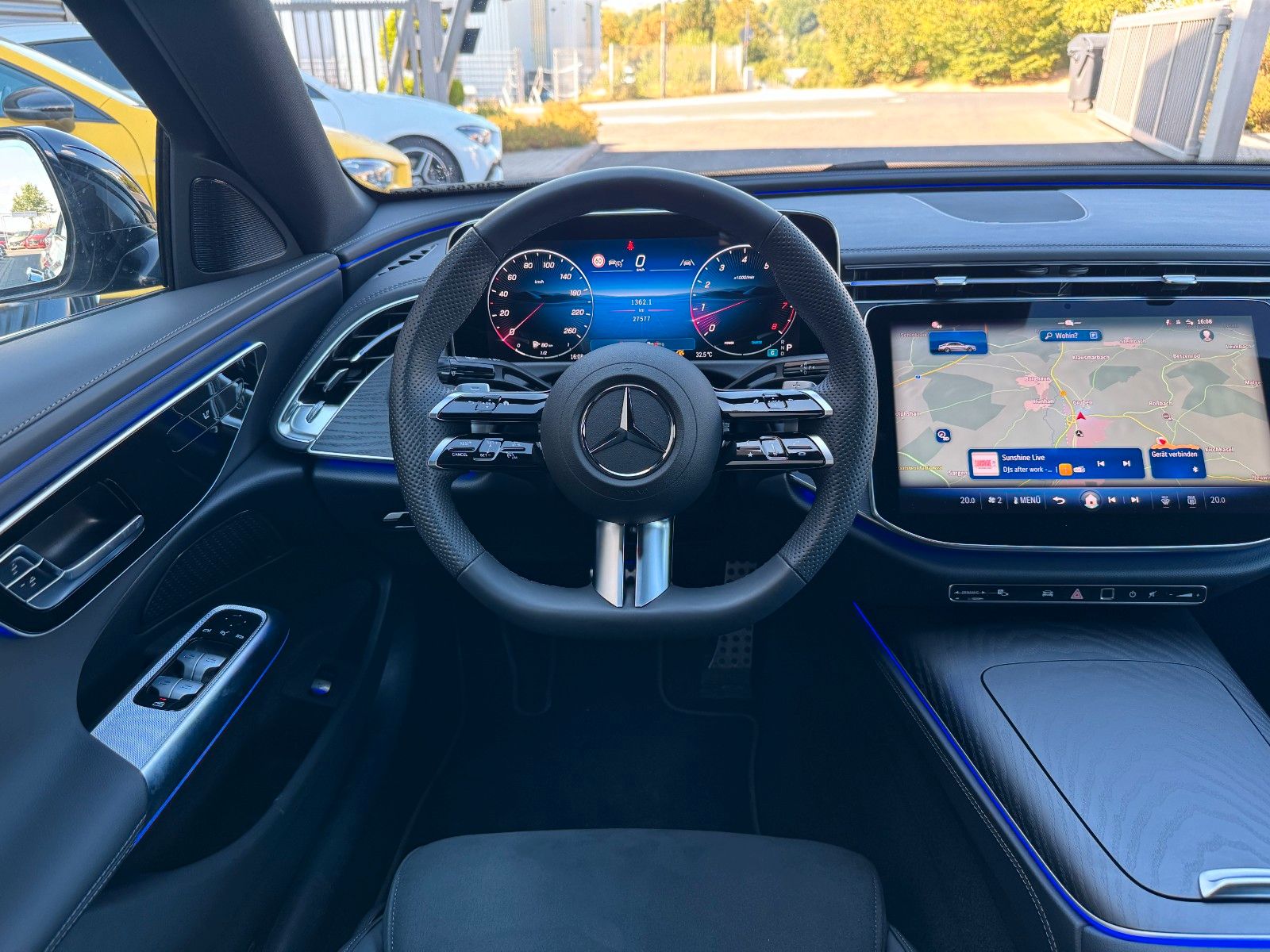 Fahrzeugabbildung Mercedes-Benz E 200 9G+AMG+NIGHT+KEYL+LED+DAB+TOTW+SPUR+MBUX+
