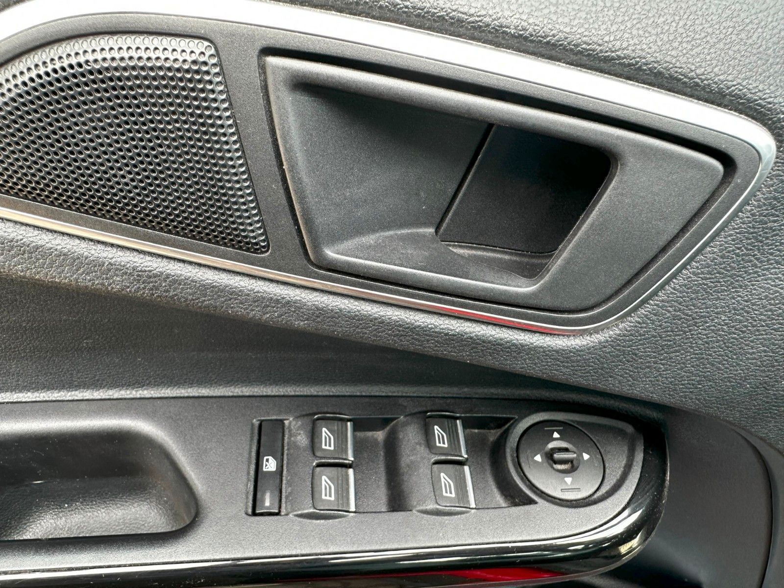 Fahrzeugabbildung Ford B-Max B-MAX Titanium