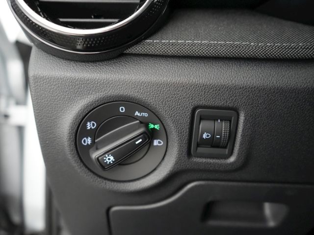 Fabia SELECTION TSI+NAVI+SITZ-/LENKRADHEIZUNG+KE