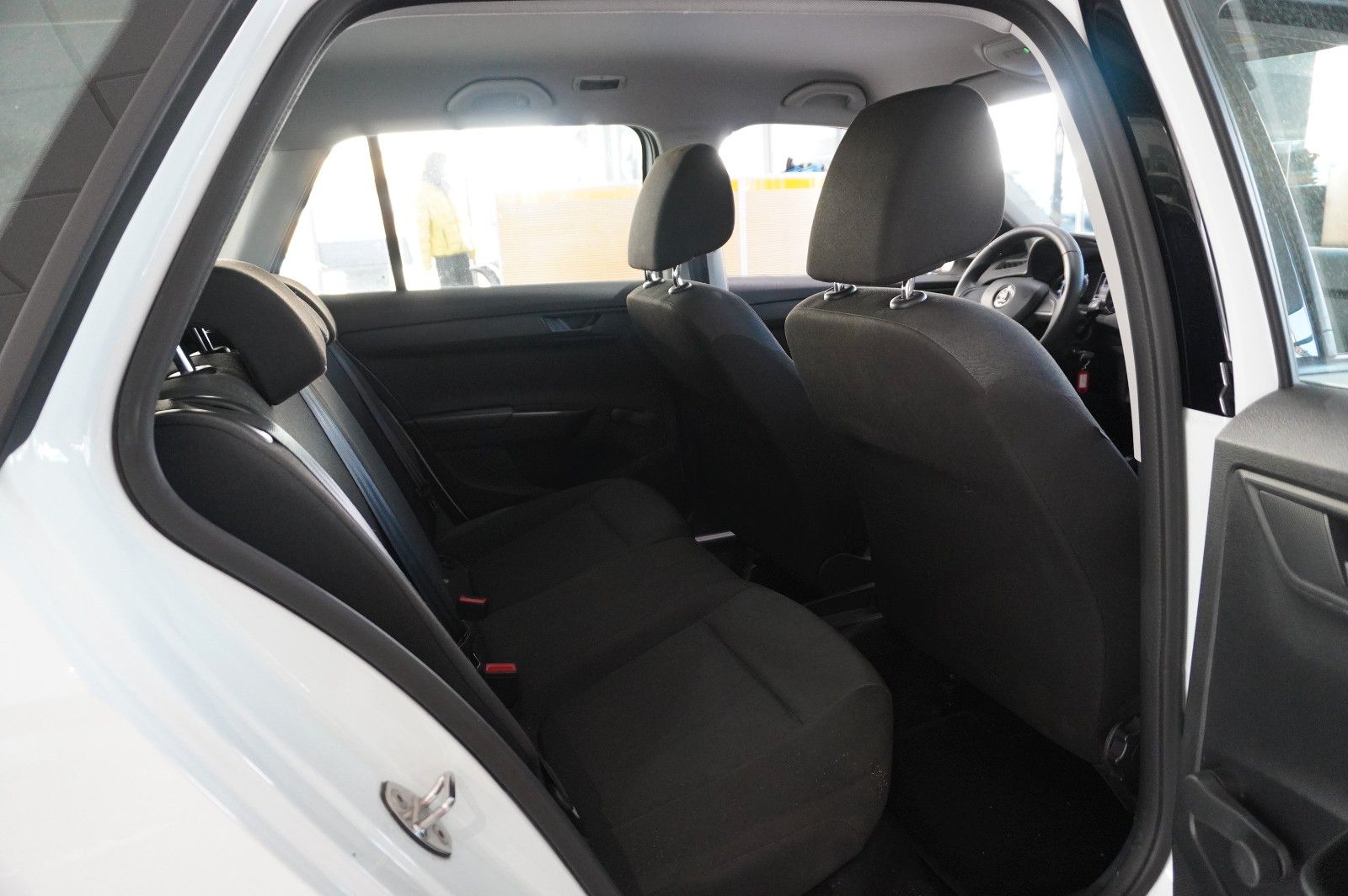 Fahrzeugabbildung SKODA Fabia 1.0 TSI COMBI COOL PLUS LED/SHZ/PDC/DAB+