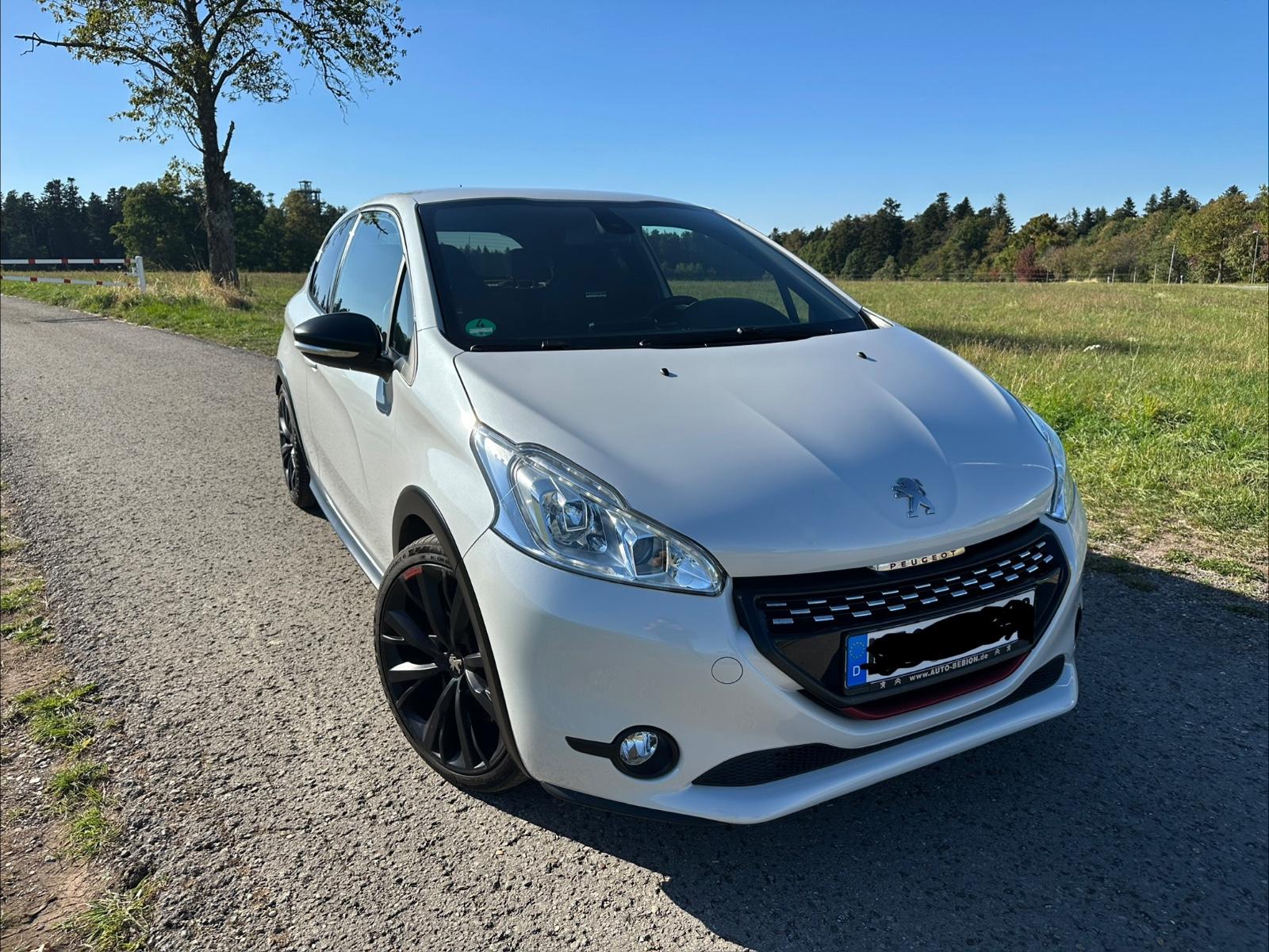 Peugeot 208 GTi 30th Anniversary | N° 310 |