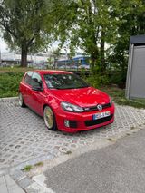 Volkswagen Golf 2.0 TSI GTI adidas GTI - Volkswagen Golf: Adidas