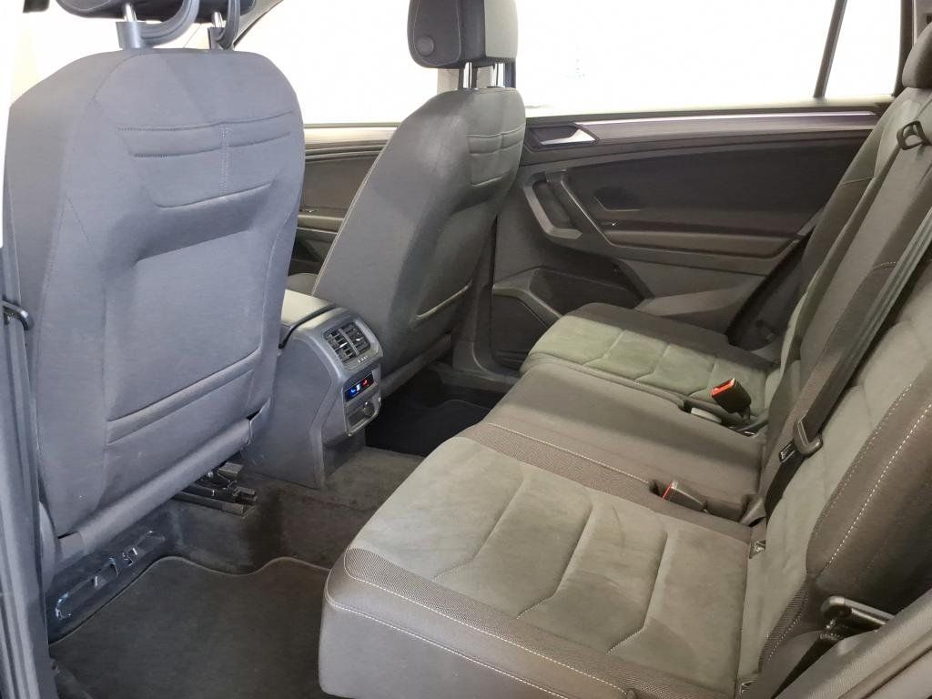 Fahrzeugabbildung Volkswagen Tiguan Allspace Life TDI DSG *AHK*Navi*LED*PDC*