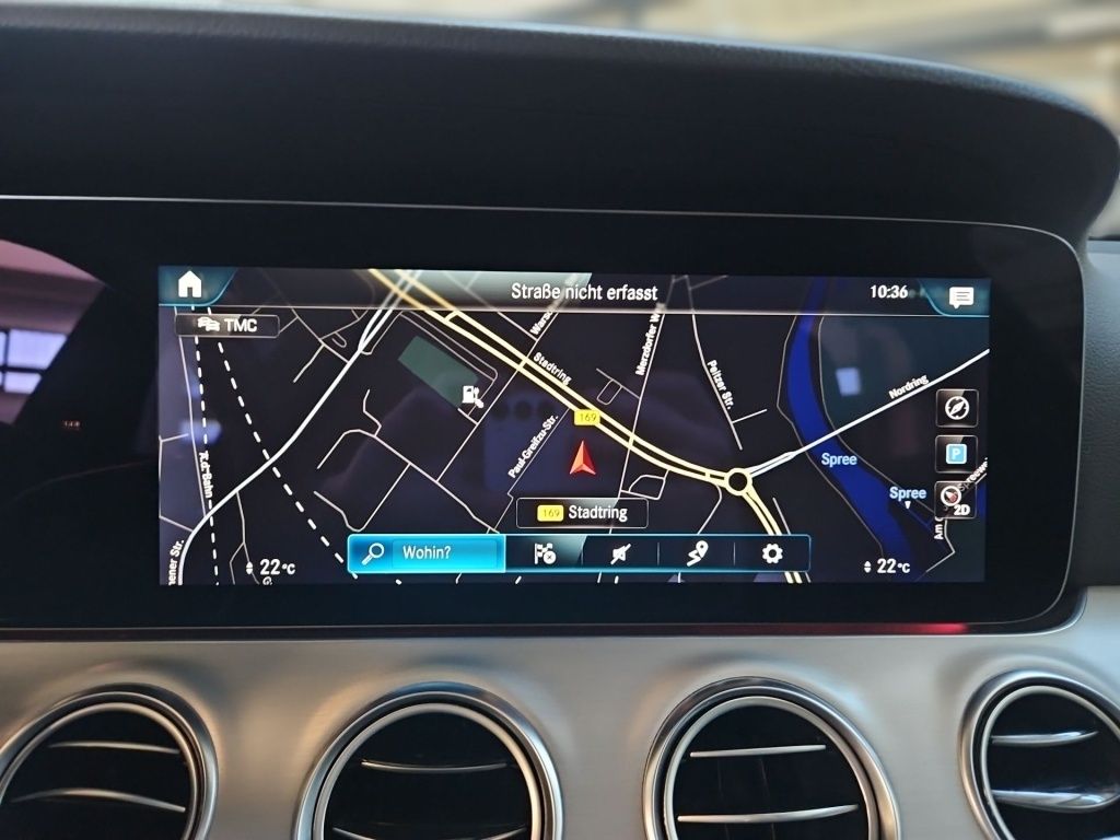 Fahrzeugabbildung Mercedes-Benz E 300 deT 4M AMG Distronic+ LED SHZ 360° Ambie.