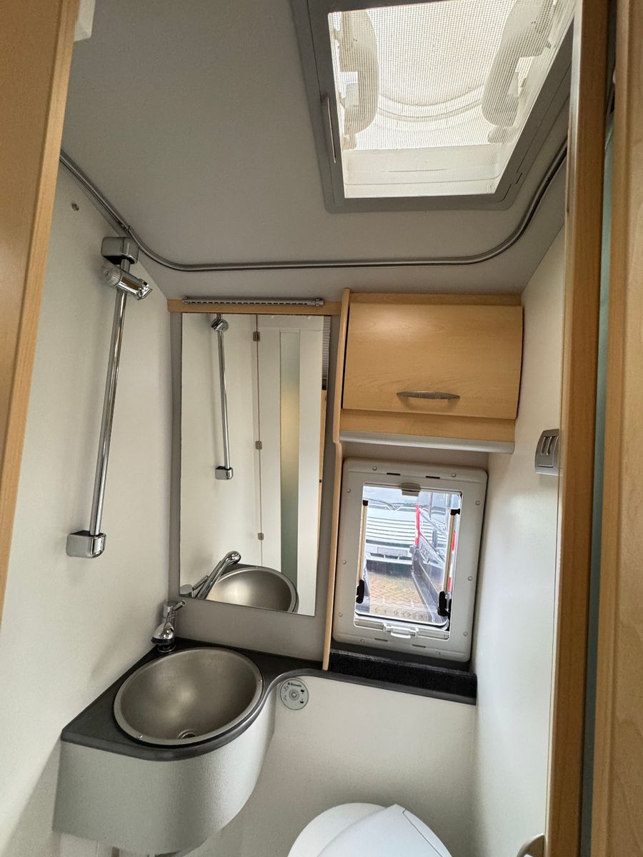 Fahrzeugabbildung La Strada REGENT S MERCEDES SPRINTER 7G-TRONIC SOLAR 1HAND