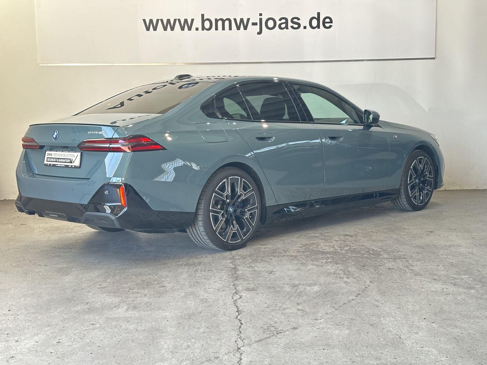 Fahrzeugabbildung BMW i5 eDrive40 Glasdach Bowers & Wilkins