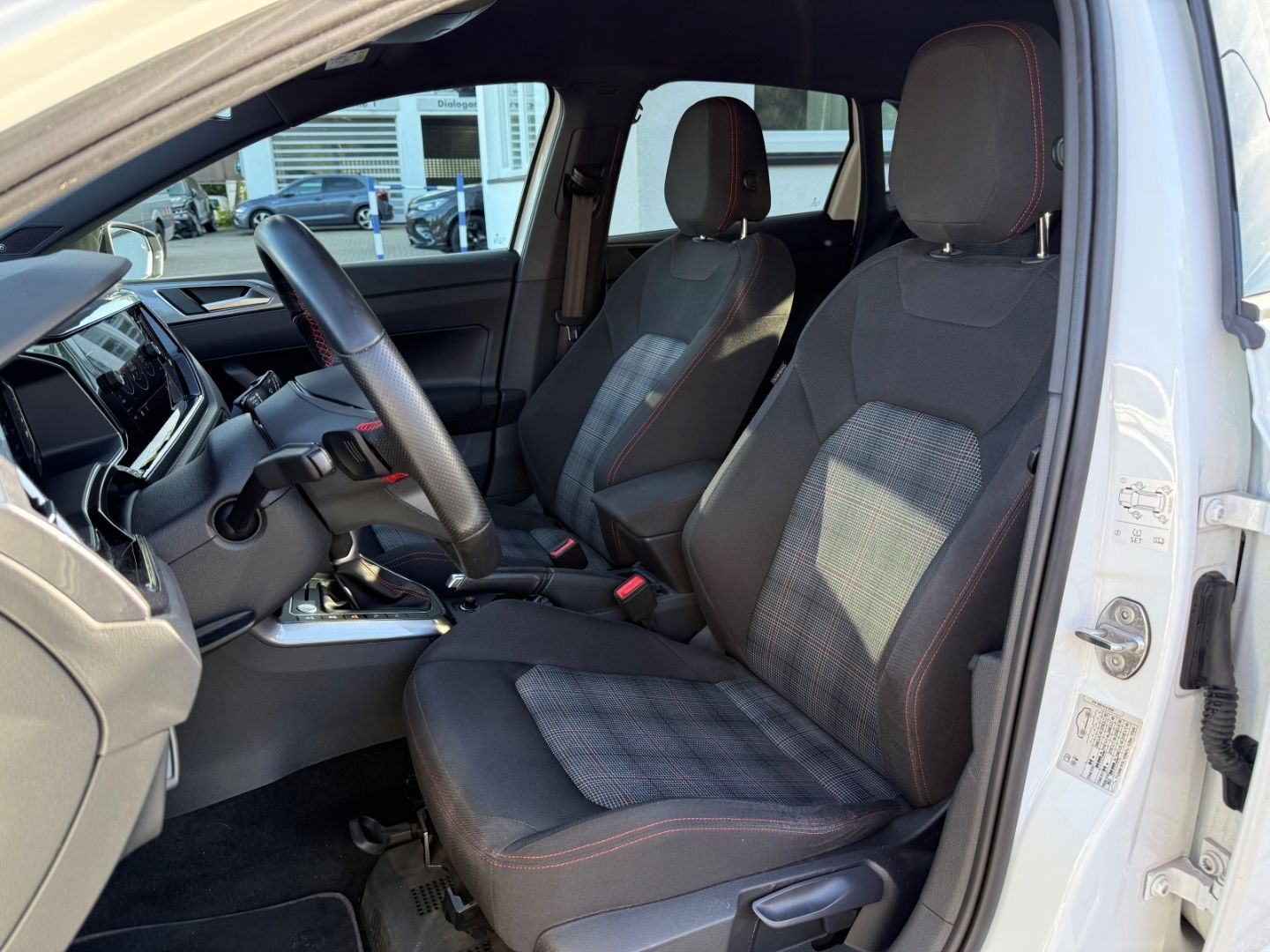 Polo GTI 2.0TSI DSG- NAVI*IQ.DRIVE*BEATS*KEYLESS