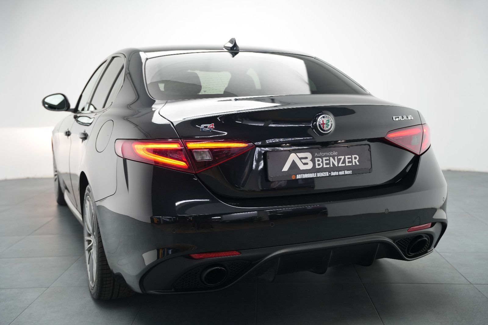Fahrzeugabbildung Alfa Romeo Giulia Veloce *Harman&Kardon*Memory*Kamera*Navi