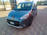 Peugeot Partner Tepee 1.6 VTi 120CV Outdoor - blaue Peugeot Partner Tepee