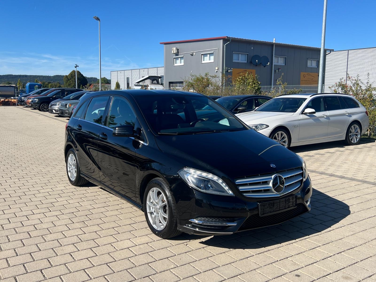 Mercedes-Benz B 180CDI LEDER / AHK / XENON / TÜV 07-2027