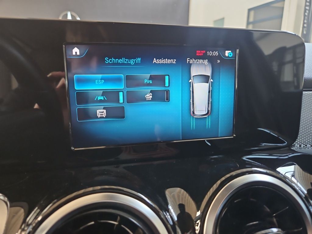 Fahrzeugabbildung Mercedes-Benz GLB 220 d 4M STYLE AHK Navi LED-NB SHZ KAM DAB