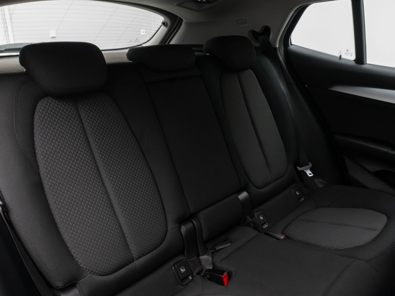 Fahrzeugabbildung BMW X2 xD25e Parkassist DAB Lordos Geschwindigkeitsr