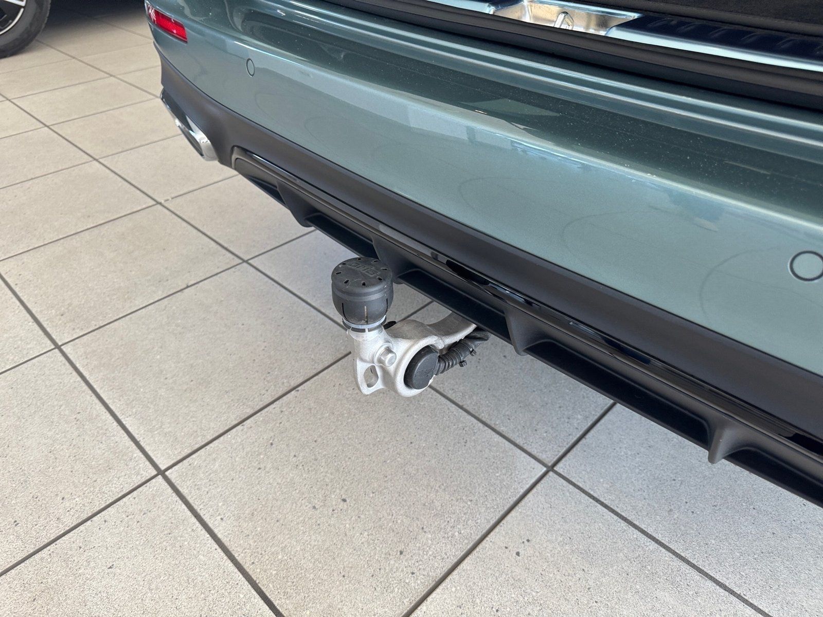 Fahrzeugabbildung Mercedes-Benz E 220 d T AMG*AHK*Pano*Distro*Totwink*360*Digita