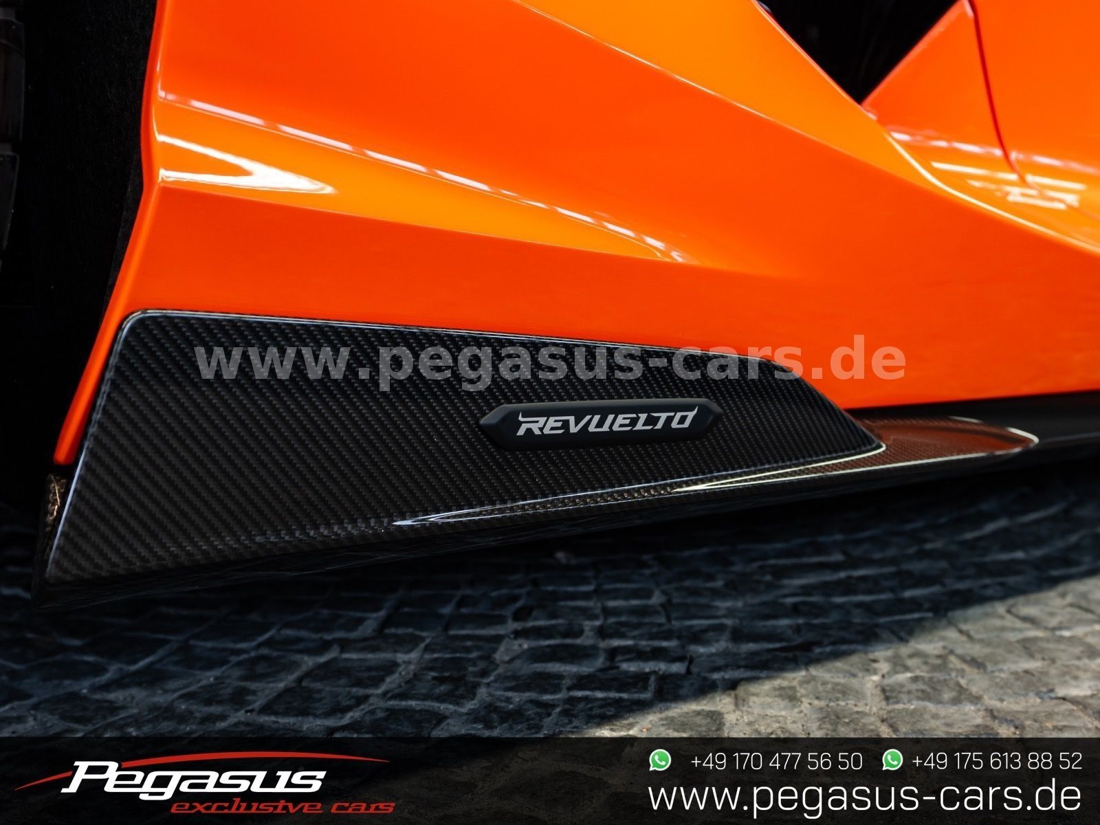 LAMBORGHINI Revuelto - 13