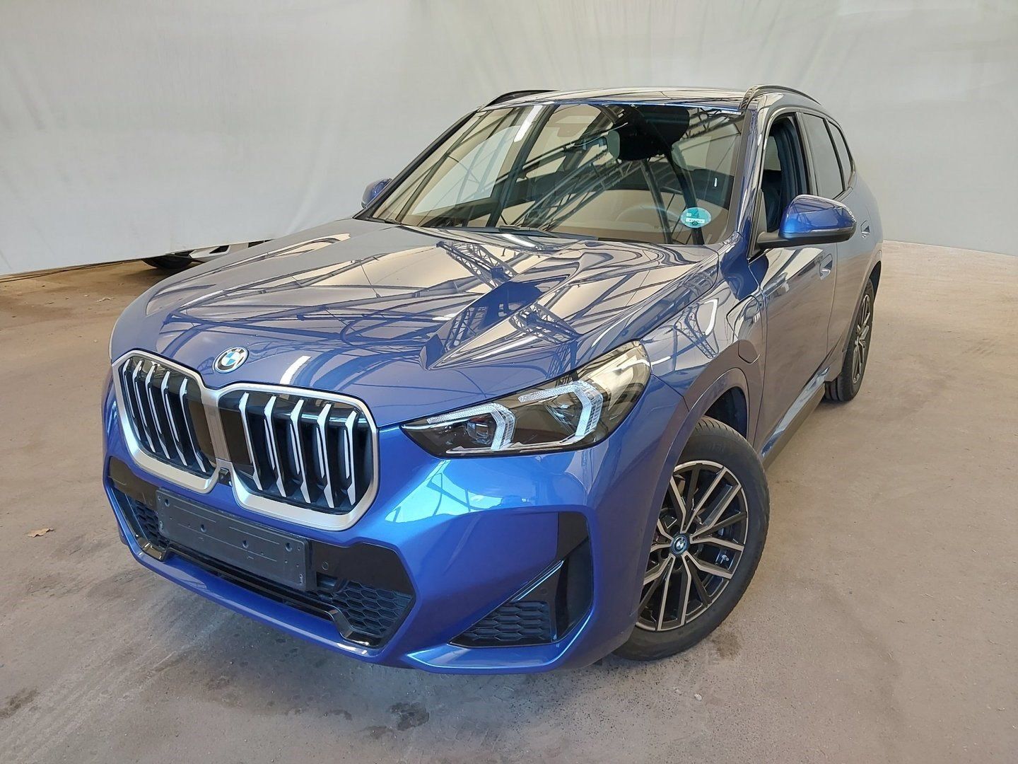 BMW X1 xDrive30e M Sport 18" AHK Massage H/K foto 2