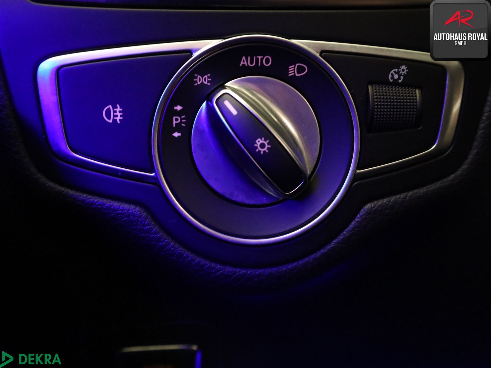 Mercedes-Benz C 220 d T Avantgarde NIGHT WIDE,PANORAMA,KEYLESS foto 23