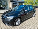 BMW 218 i Active Tourer Advantage - BMW 2er Reihe mit Benzin-Antrieb: Geländewagen
