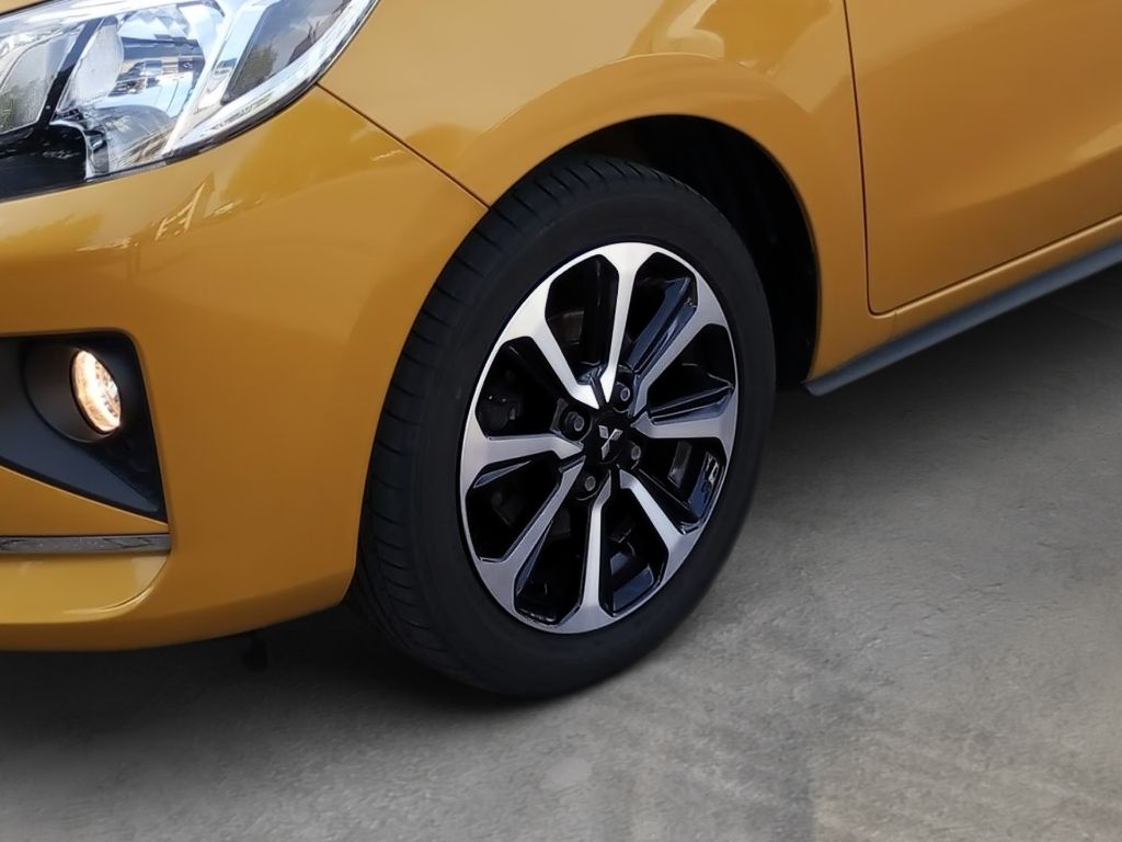 Fahrzeugabbildung Mitsubishi Space Star Intro Edition+1.2 5-Gang