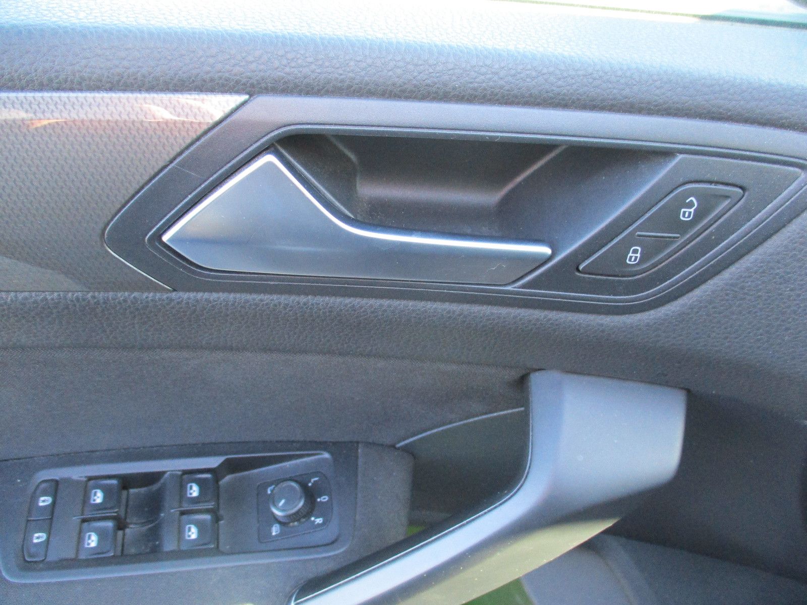 Fahrzeugabbildung Volkswagen Touran  1.6 TDI BMT  Automatik Join  AHK