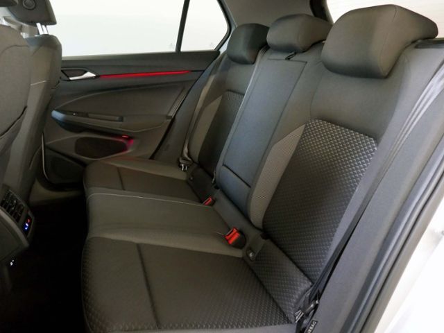 Fahrzeugabbildung Volkswagen Golf VIII "ACTIVE" 1.5 TSI | LED ACC Navi