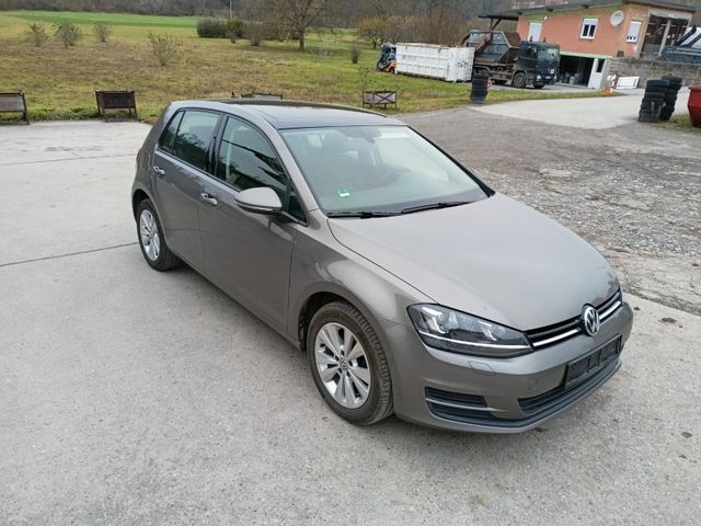 Volkswagen Golf 1.6 TDI DSG XenonPanoramaNaviAlu1.HandEuro6