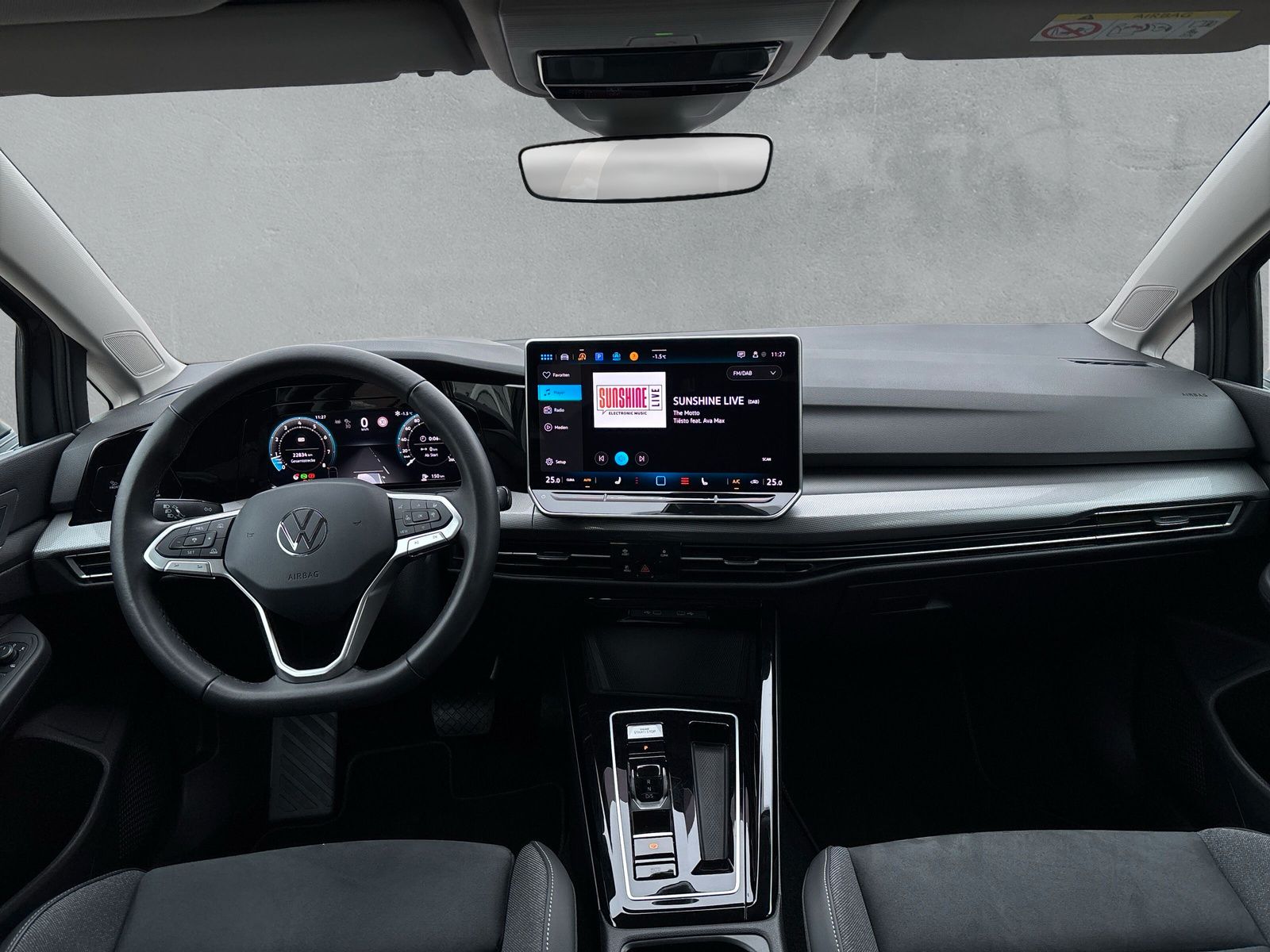 Fahrzeugabbildung Volkswagen Golf 1.5 eTSI Style AHK HuD ACC Kamera Memory