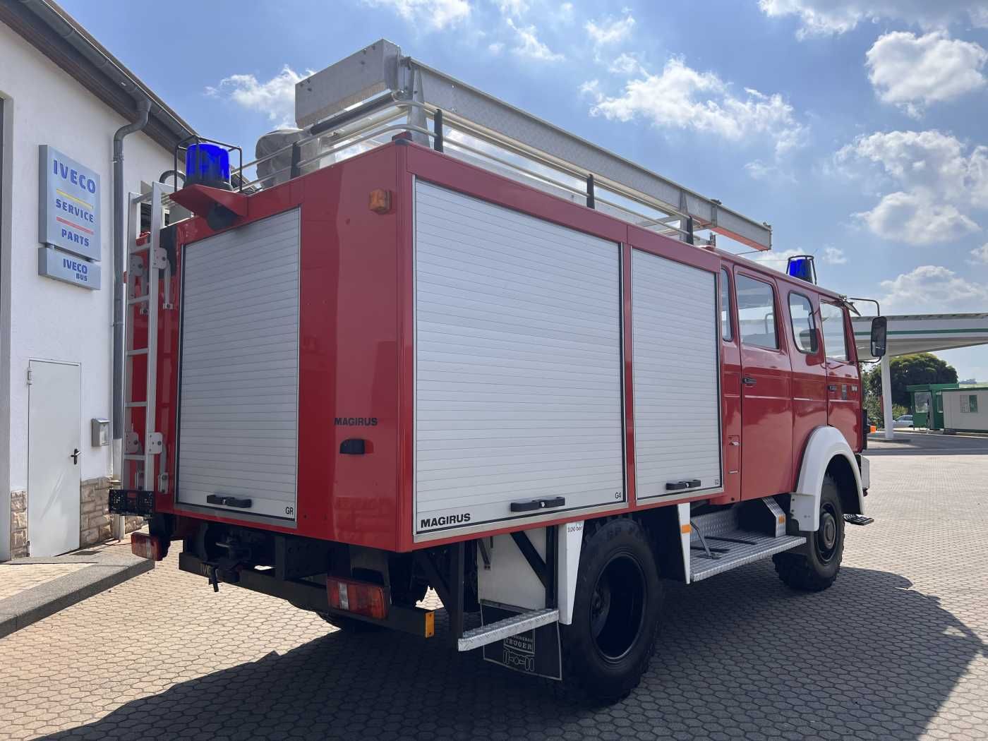 Fahrzeugabbildung Iveco 90-16 AW 4x4 LF8 Feuerwehr Standheizung 9 Sitze