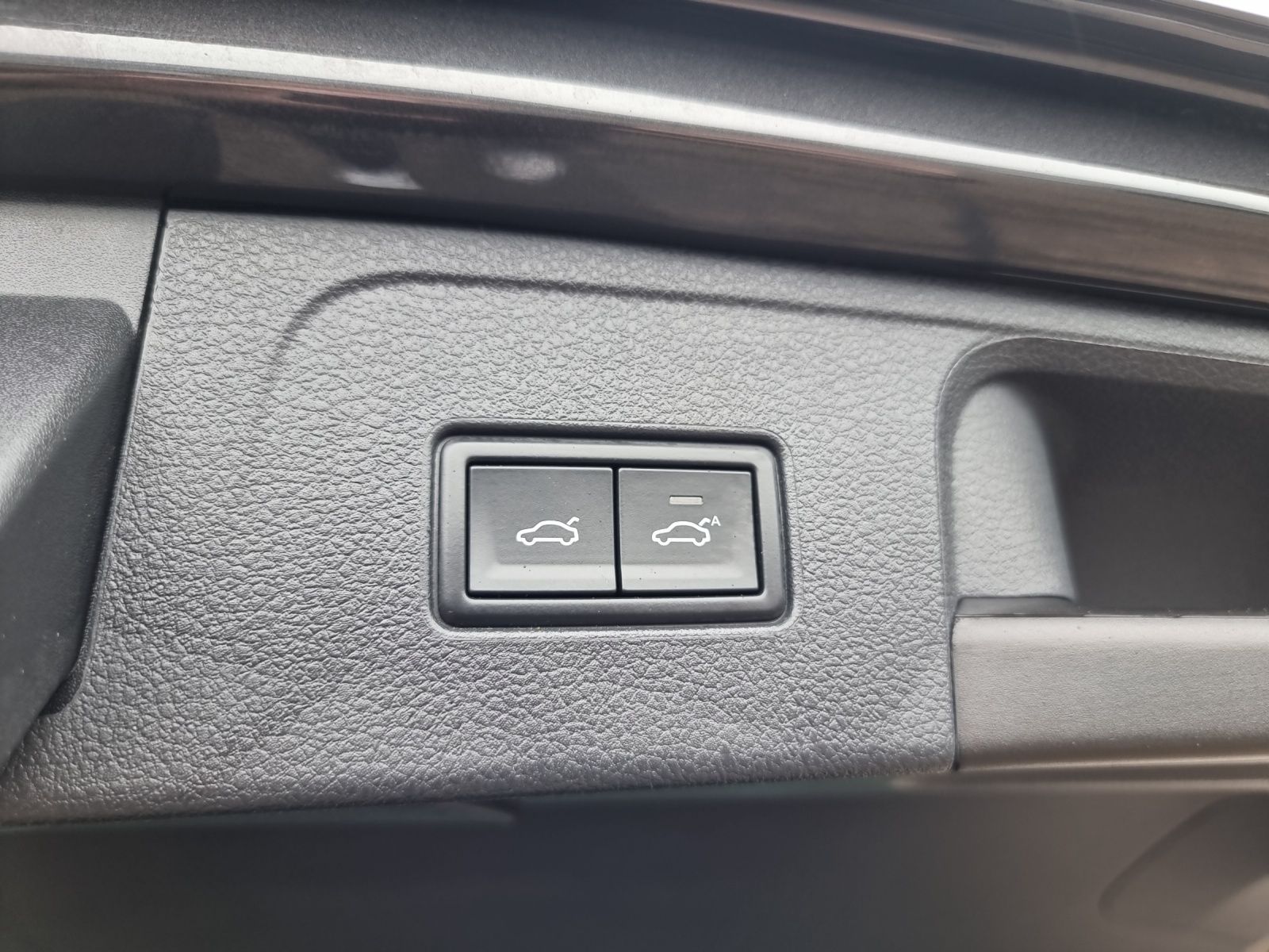 Fahrzeugabbildung Volkswagen Passat Variant TSI Elegance DSG Matrix Navi AID