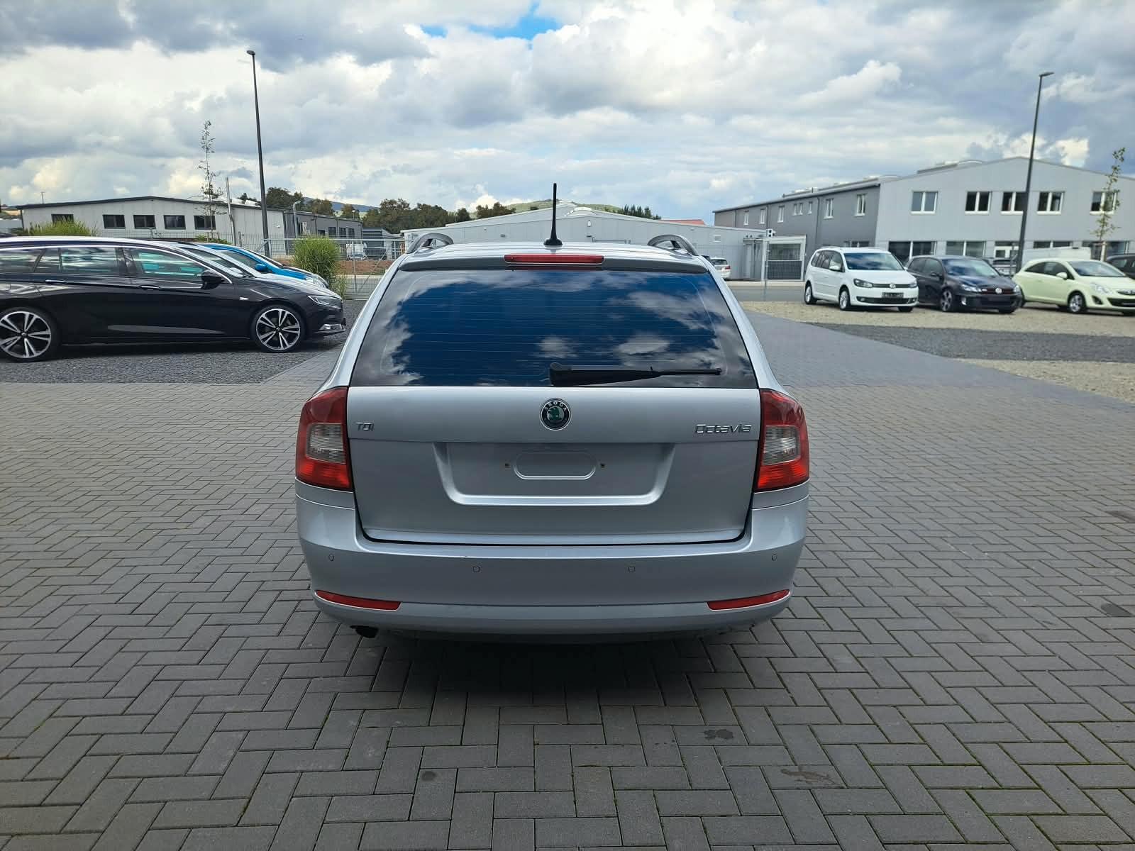 Skoda Octavia 2011 — photo 5