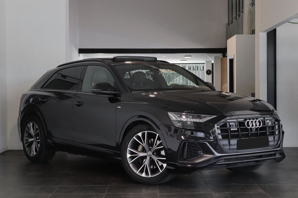 Image of Audi Q8