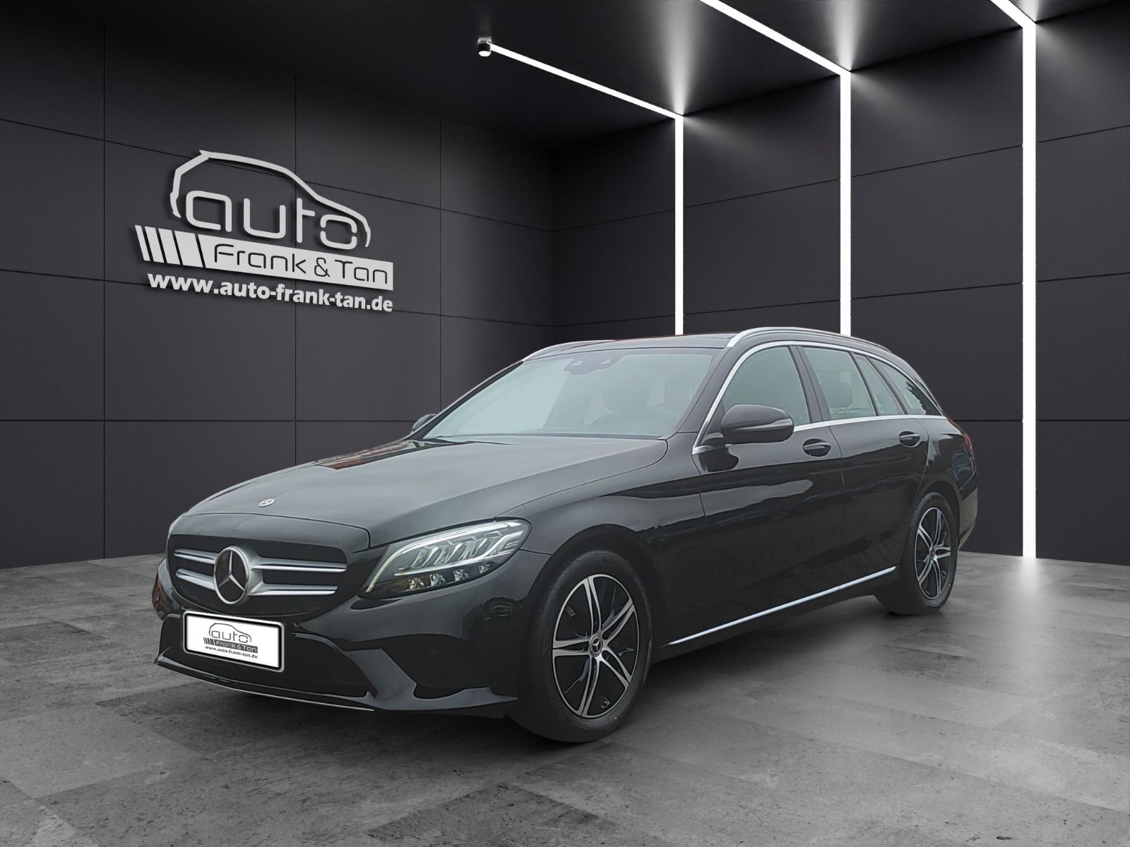 MERCEDES-BENZ C 300*Navi*Pano*SitzHZ*Totwinkel*LED*