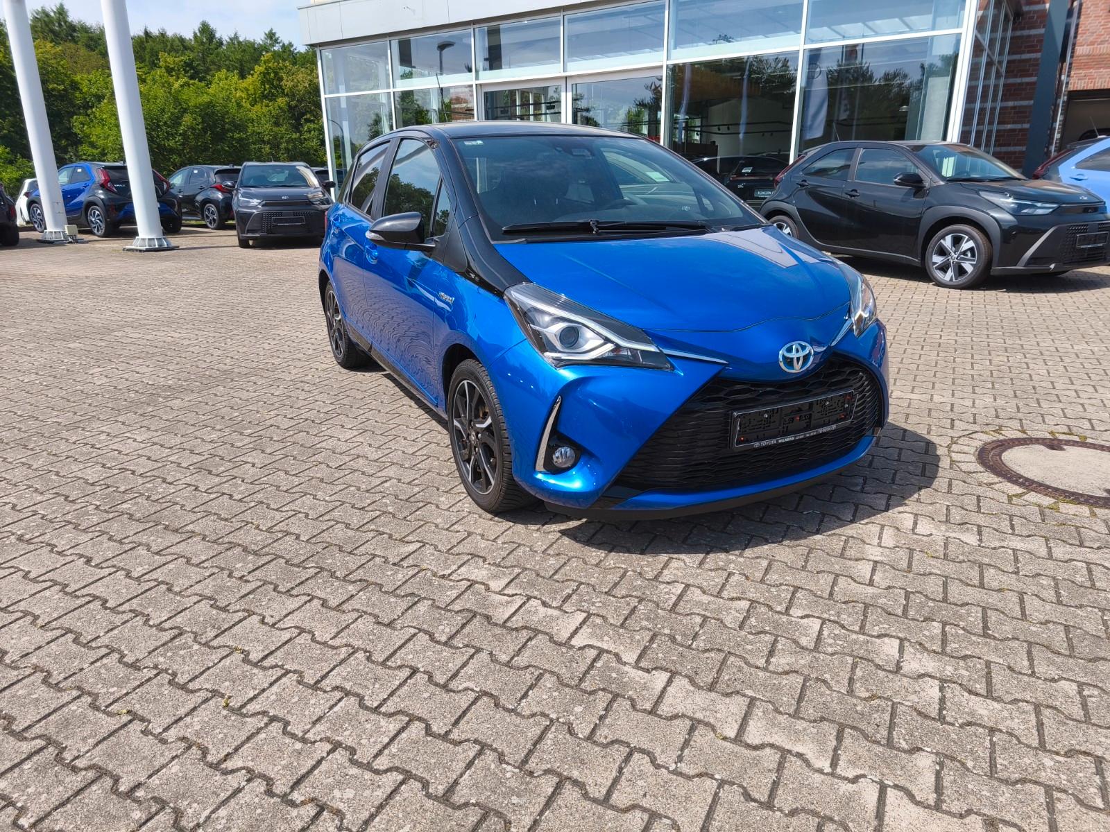 Toyota Yaris Hybrid Style Selection