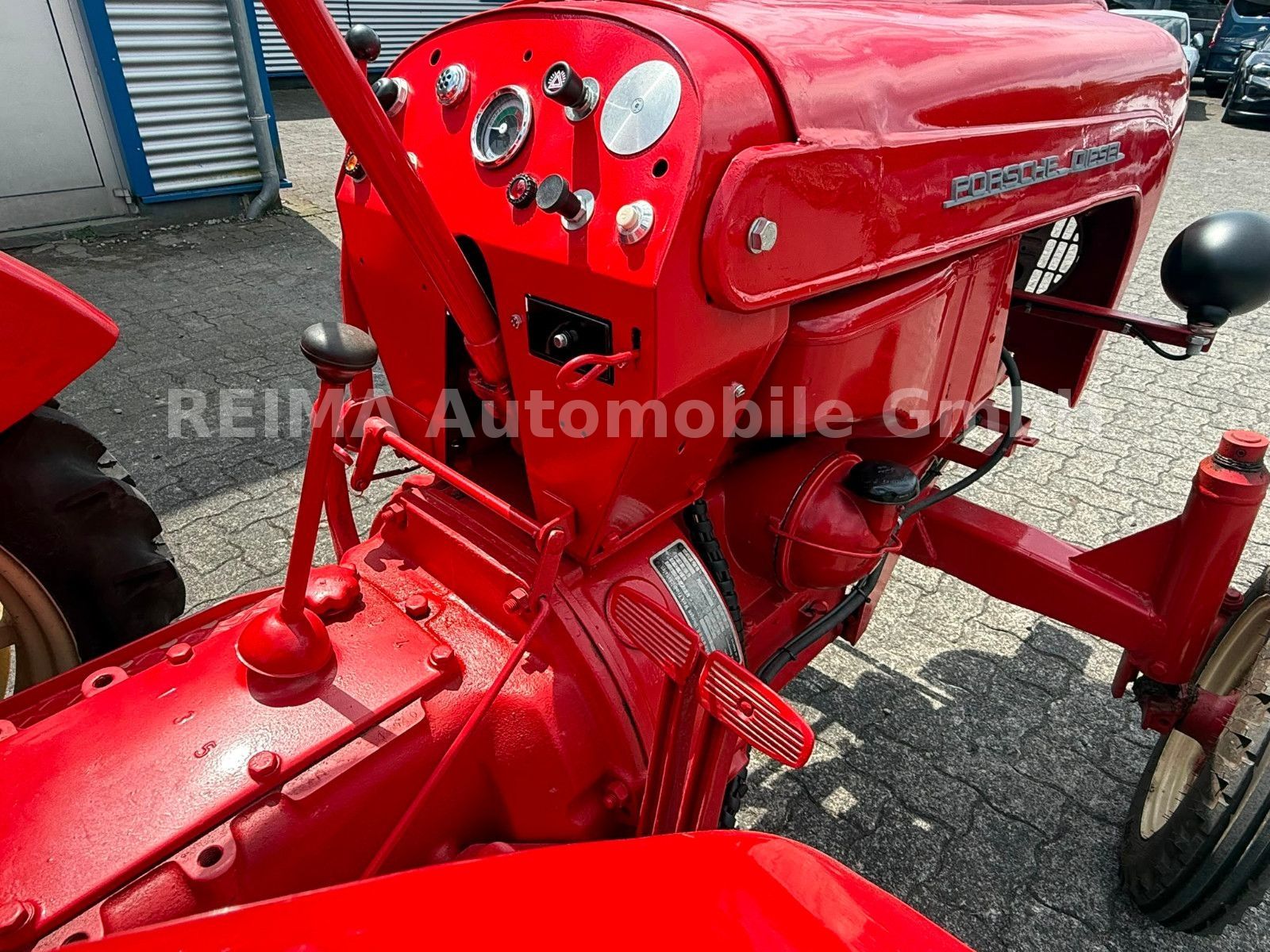 Fahrzeugabbildung Porsche AP 16