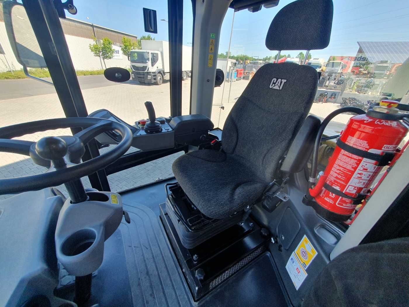 Fahrzeugabbildung CAT CS66B Walzenzug / 2017 / nur 630h! / Klima