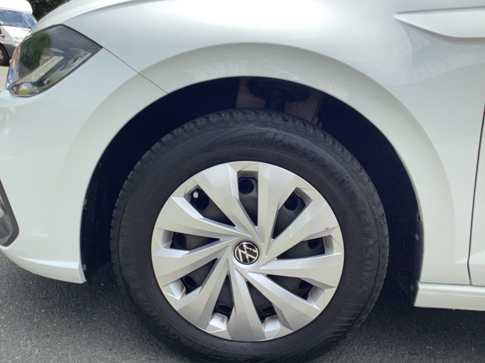 Fahrzeugabbildung Volkswagen Polo TSI Life DSG LED Klima AID DAB PDC