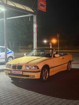 BMW E36 320i Cabrio Dakargelb 2 - BMW 320 aus 1997: 320i
