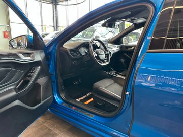 Ford Focus Lim. *ST-Line*ACC*Spurhalte*Keyless*B&O*