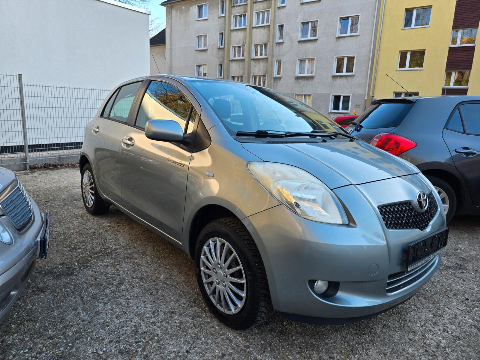 Toyota Yaris Team*1HAND *