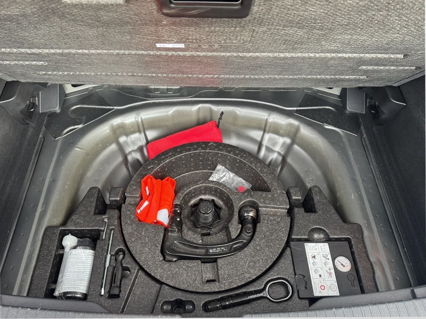 T-Roc 1.5 TSI R-LINE *AHK*NAVI*LEDER*MATRIX*