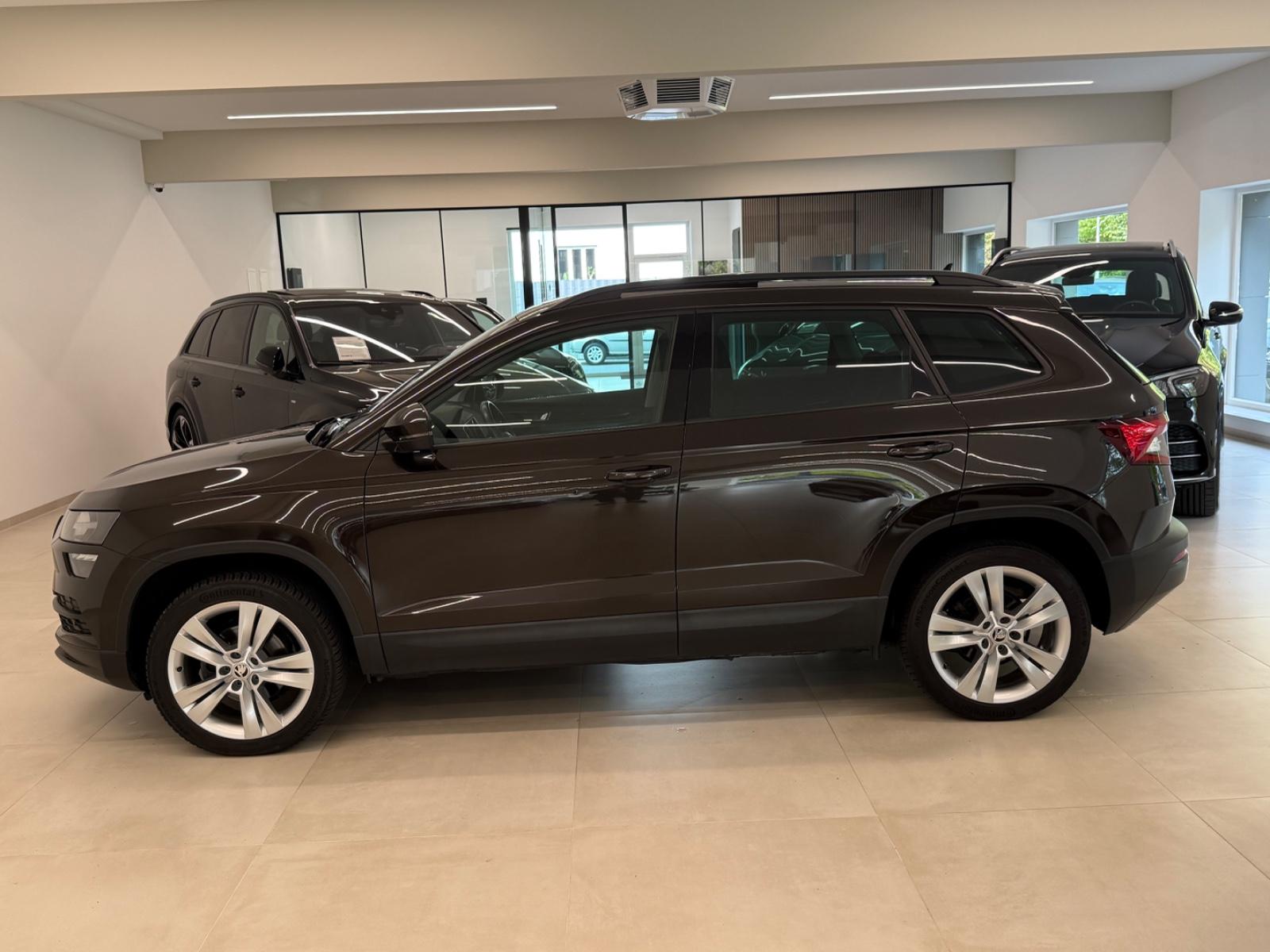 Skoda Karoq 1.6 TDI  Style DSG PANO VIRTUAL TACHO AHK