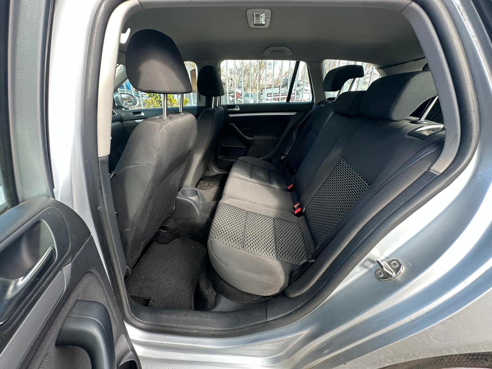 Volkswagen Golf 2011 — photo 13