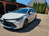 Toyota Corolla 1,8 Hybrid Club Touring Sports Club - Toyota Corolla mit Benzin-Antrieb: Kombi, Automatik