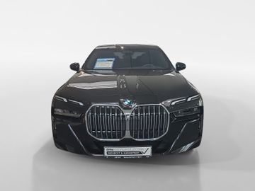 BMW 740 - 8