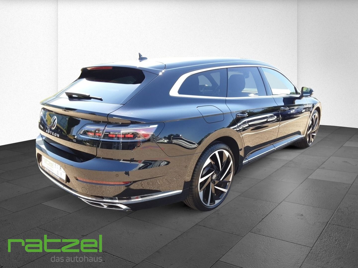 Fahrzeugabbildung Volkswagen Passat Variant Business 2.0 TDI DSG ACC Navi Pan