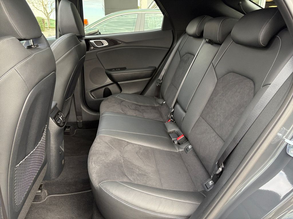 Fahrzeugabbildung Kia XCEED 1.5T 140 DCT7 GT LINE LEDER GLAS