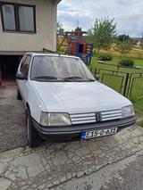 Peugeot 205 1.1  - weiße Peugeot 205