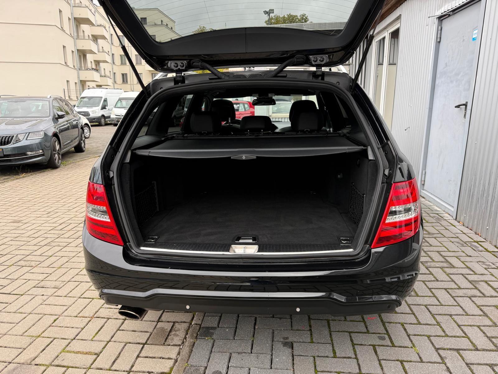 Mercedes-Benz C 200 T Automatik AMG Paket+Navi+Xenon+2.Hand