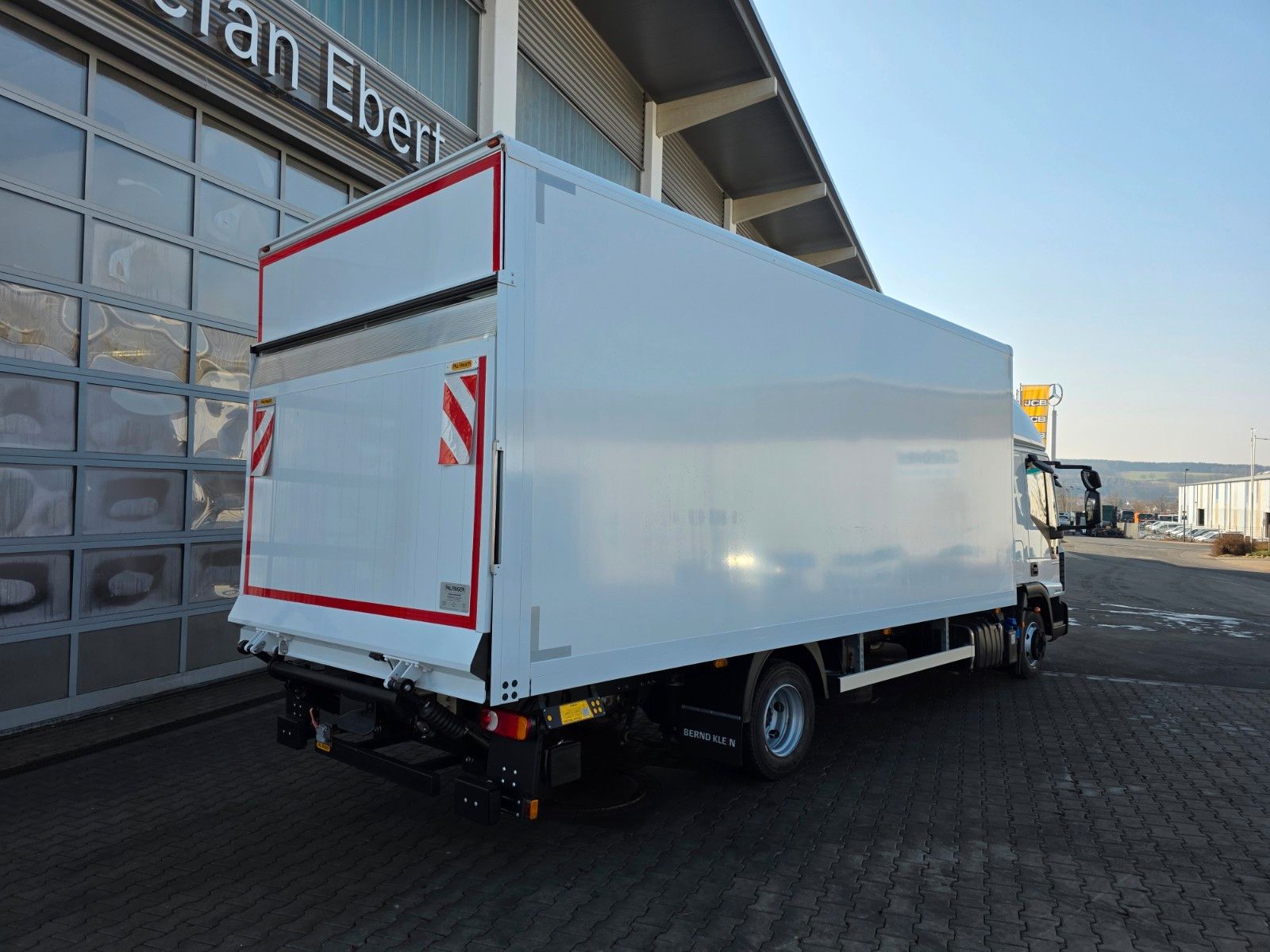 Fahrzeugabbildung Iveco Eurocargo ML80E21/P LBW 1.000kg L-Haus