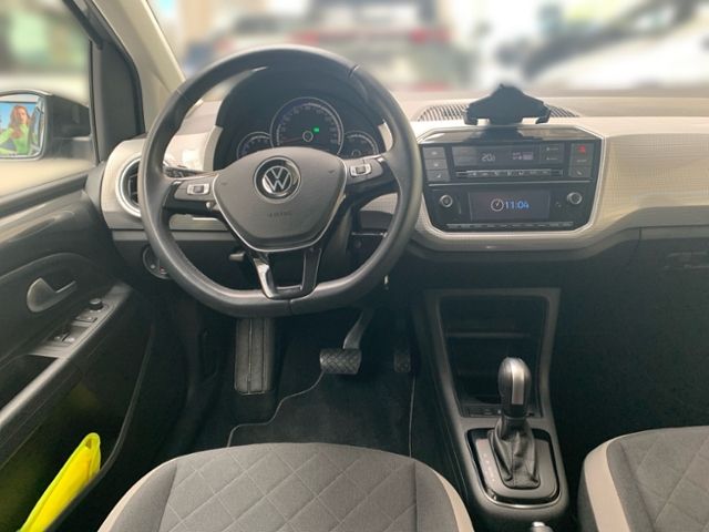 Fahrzeugabbildung Volkswagen e-up! Style "Plus" 61 kW (83 PS) 32,3 kWh 1-Gang